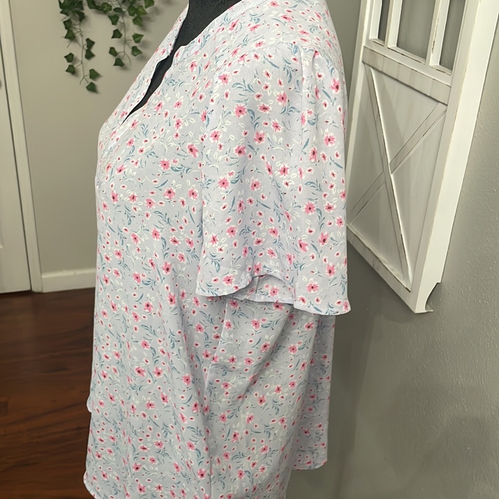 Pleione Notch Neck Floral Blouse Lilac - Picture 3 of 9